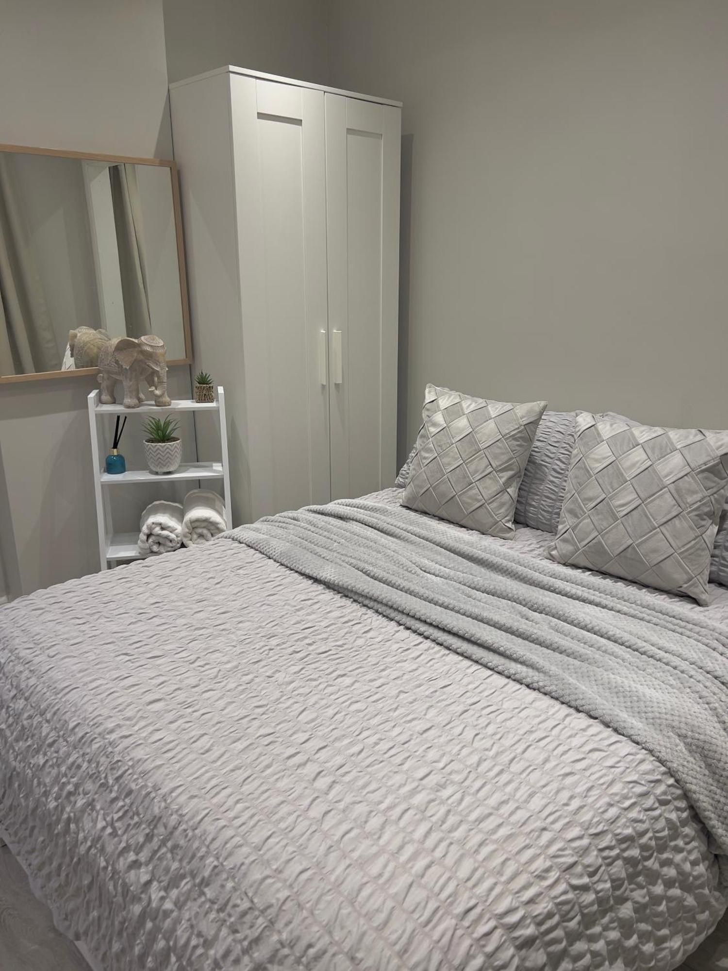 London Property Apartments For Up To 6, Next To Big Ben & London Eye Exteriör bild